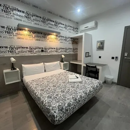 Hostal Abril Madrid Exterior photo