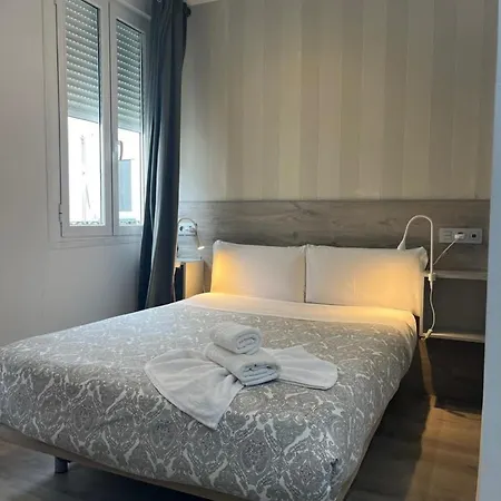 Hostal Abril Madrid Exterior photo